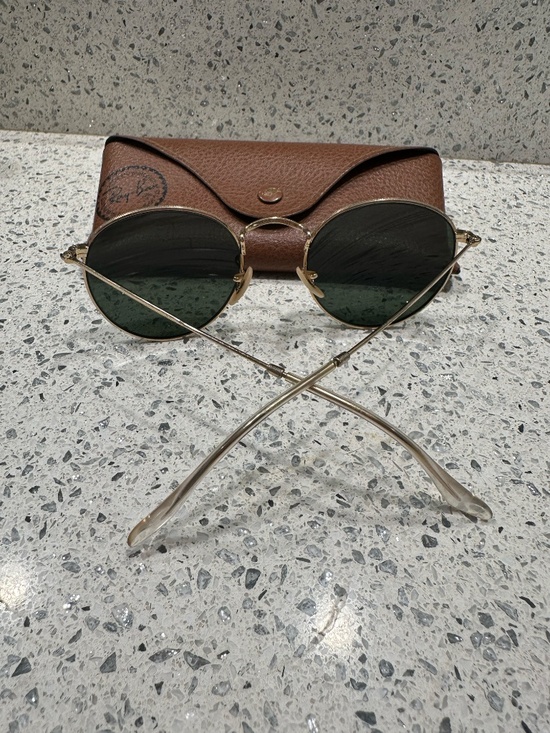 Ray-Ban Round Metal Sunglasses in Polished Arista Gold WITH CASE main image 4